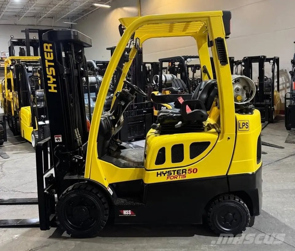 Hyster S50FT Forklift - 2022 Low-Hour 5,000 LB LPG Pneumatic Forklift - Thumbnail 3