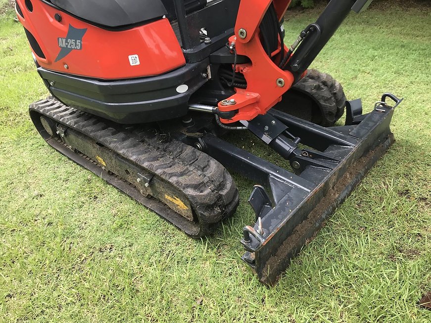 Anson AX-25.5 2.5-Ton Mini Excavator – Hydro-Control, Quick Hitch & Multi-Bucket Set - Thumbnail 2