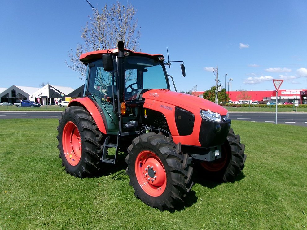Kubota M5091DHC Tractor - 2024 Brand New 93 HP Premium Agricultural Tractor - Thumbnail 3