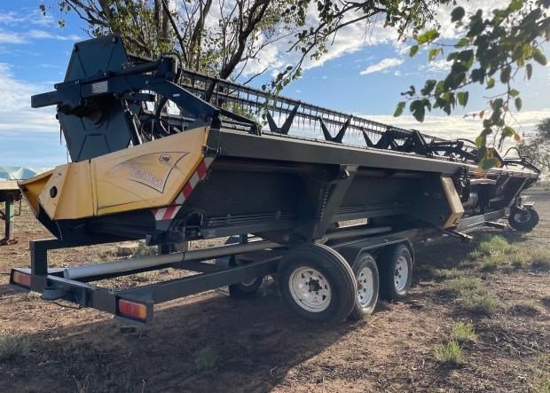 Midwest Crophawk 45-Foot Draper Header with Trailer - 2007 Refurbished Package - Thumbnail 2