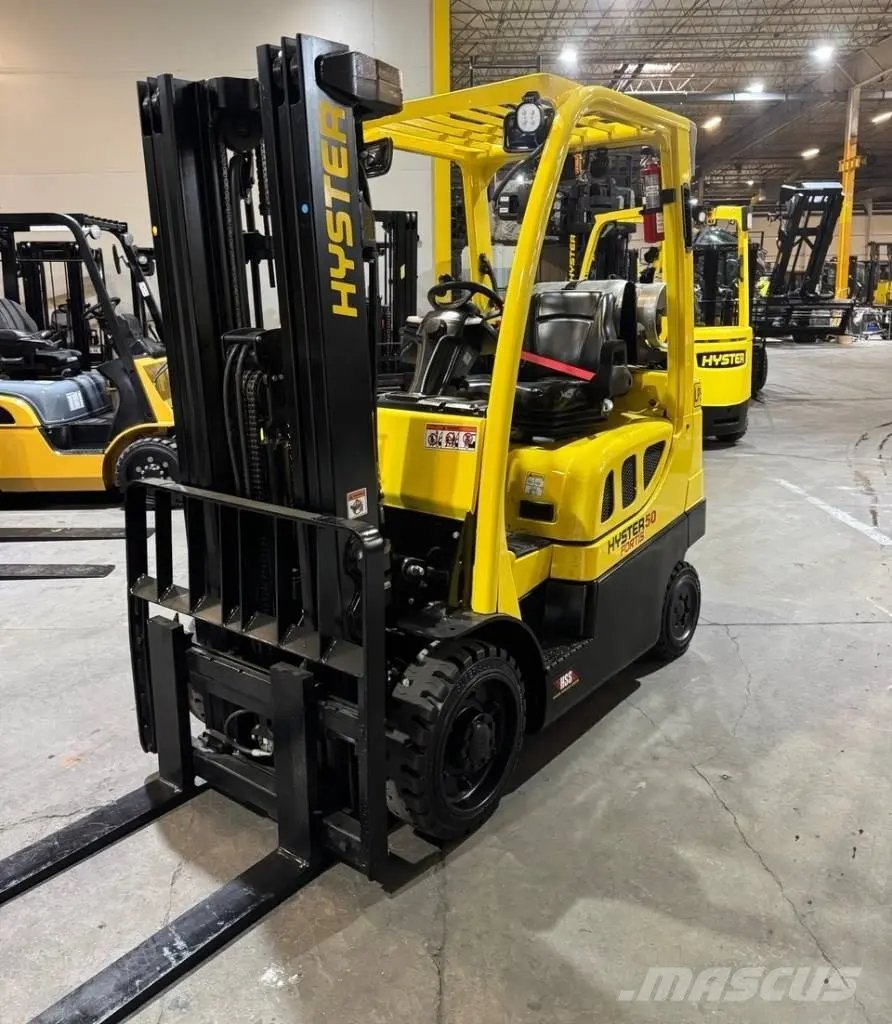 Hyster S50FT Forklift - 2022 Low-Hour 5,000 LB LPG Pneumatic Forklift - Thumbnail 4