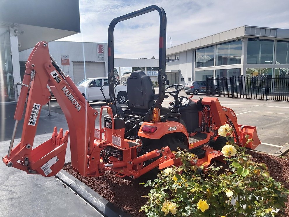 Kubota BX23S Tractor - Brand New 23 HP Compact Tractor-Loader-Backhoe - Image 1