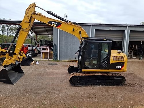 CAT 312D 12T Excavator – Quick Hitch, Long Stick & 1800 mm Mud Bucket - Thumbnail 3