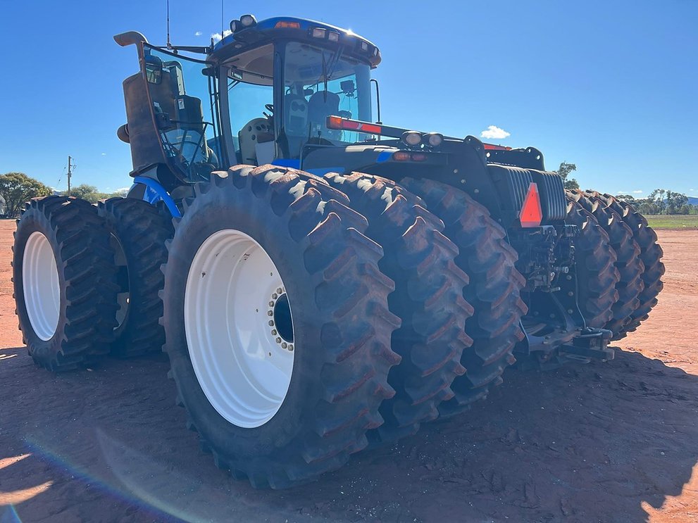 2015 NEW HOLLAND T9.645 HD – Heavy-Duty Articulated 4WD Tractor - Thumbnail 4