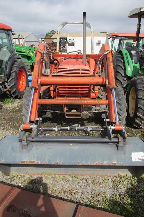Kubota L4850 Tractor - 53 HP 4x4 with Front-End Loader - Thumbnail 2