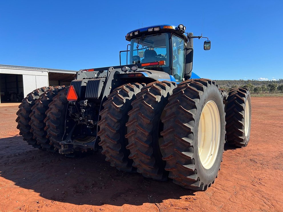 2015 NEW HOLLAND T9.645 HD – Heavy-Duty Articulated 4WD Tractor - Thumbnail 2