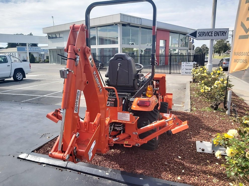 Kubota BX23S Tractor - Brand New 23 HP Compact Tractor-Loader-Backhoe - Thumbnail 4
