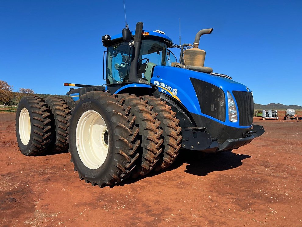 2015 NEW HOLLAND T9.645 HD – Heavy-Duty Articulated 4WD Tractor - Thumbnail 3