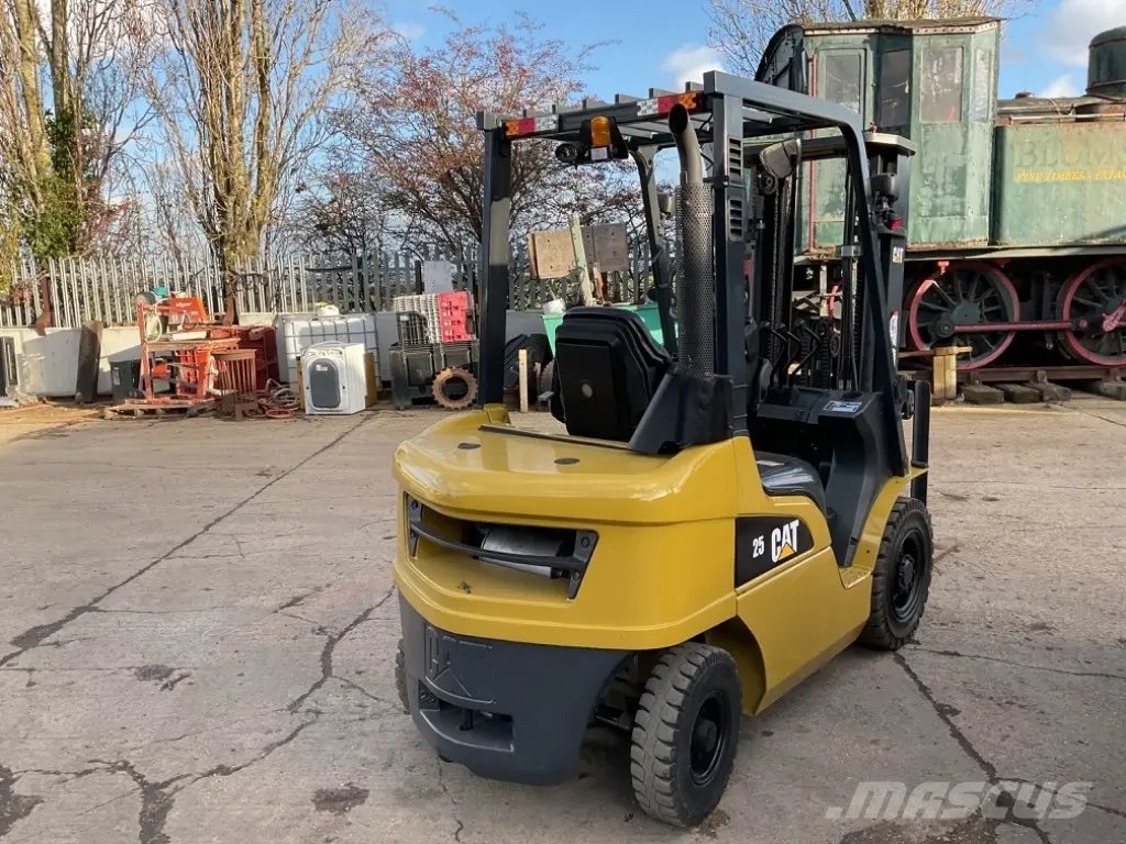 Caterpillar DP25NT Diesel Forklift - 2.5 Ton Container Spec Forklift - Thumbnail 2