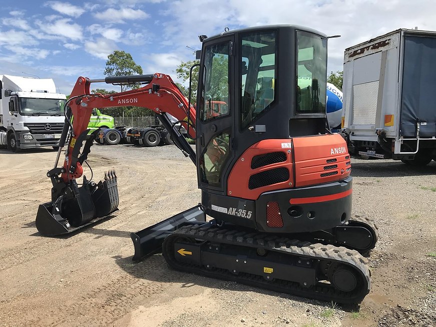 Anson AX-35.5 3.5-Ton Mini Excavator – Hydro-Control, Quick Hitch & Multi-Bucket Set - Thumbnail 2