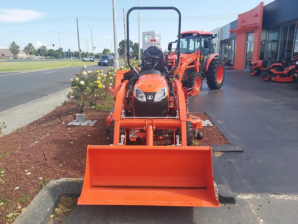 Kubota BX23S Tractor - Brand New 23 HP Compact Tractor-Loader-Backhoe - Thumbnail 3